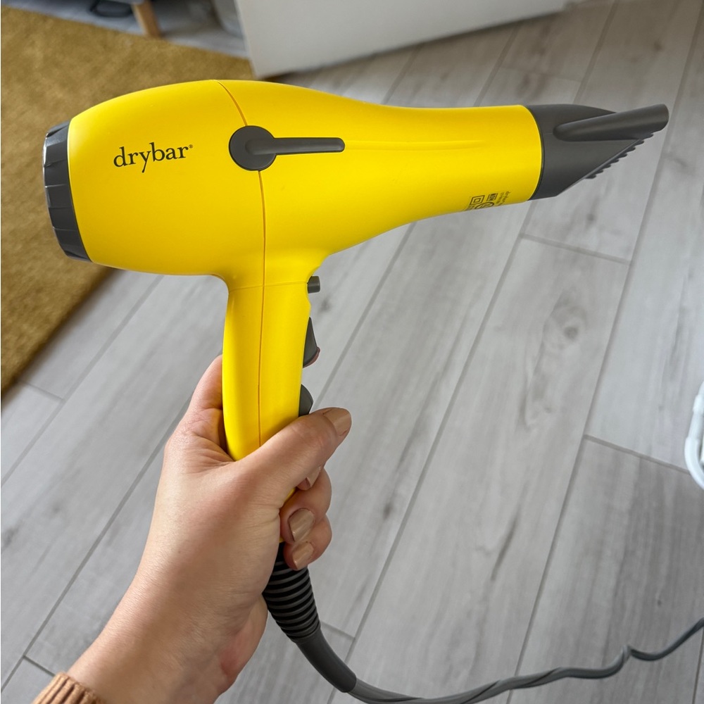 Buttercup blow dryer